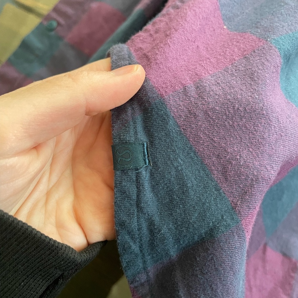 lululemon athletica Women's Plaid Button Down Shirt - Blue and Purple - Picture 5 of 5